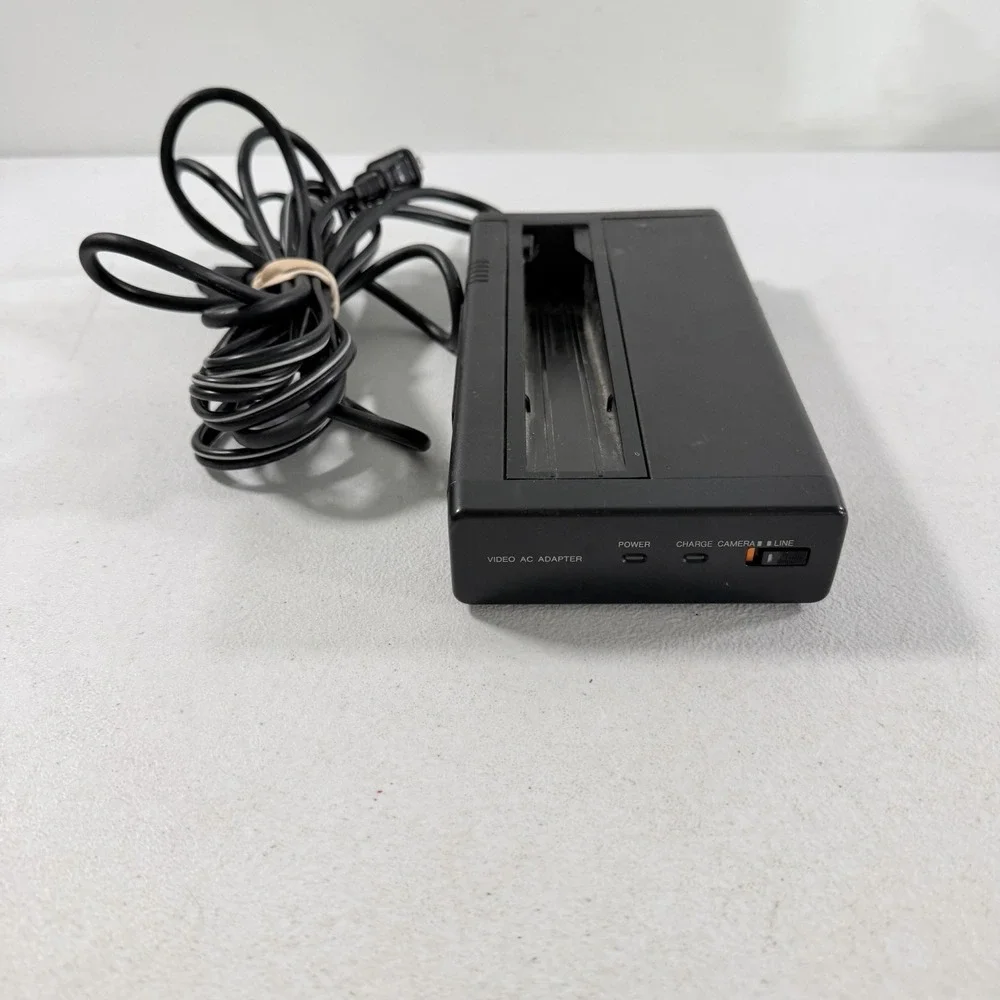 Montgomery Ward 63798398 Camcorder Battery Charger AC Adapter TESTED